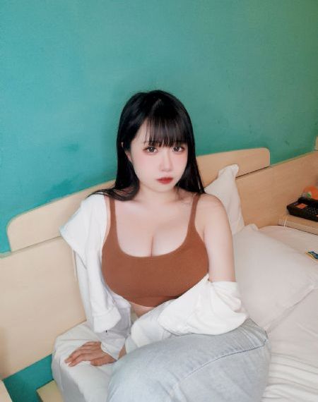 电影不扣钮的女孩_蓝光影视在线观看
